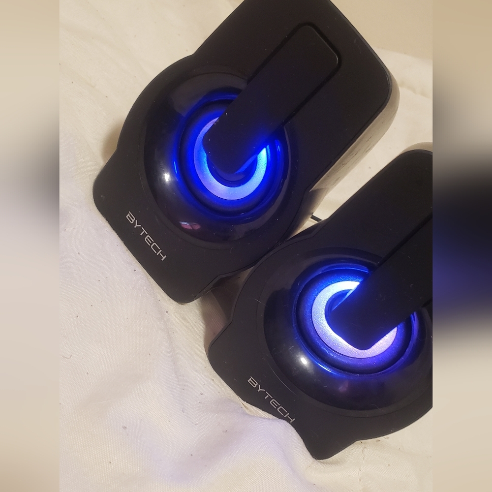 3 For 23$ Bytech LED desktop speakers